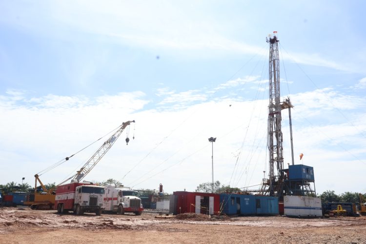 Rig pengeboran Puspa Asri PPS-020 milik PT Pertamina EP Jambi Field di Desa Lopak Alai, Muaro Jambi. (Dok.Stepanus)