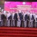 Sekretaris Daerah Provinsi Jambi, Dr. H. Sudirman, SH, MH, mengukuhkan Pengurus Daerah Ikatan Bidan Indonesia (IBI) Provinsi Jambi periode 2023–2028 di Auditorium Rumah Dinas Gubernur Jambi, Senin (4/8/2025). (Dok. Yola)