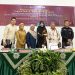 Bripka Rahmada Akbari, S.E. (paling kanan), berfoto bersama tim asesor dan perwakilan Fakultas Ekonomi dan Bisnis Universitas Muhammadiyah Jambi dalam kegiatan asesmen lapangan Program Studi Ekonomi Pembangunan, Senin (5/8/2025). (Dok. Daus)