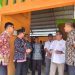 Wali Kota Jambi Maulana berdialog dengan pedagang saat meninjau Pasar TAC, Telanaipura, Rabu (4/9/2025). (Dok. Stepanus)