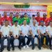 Ketua Umum terpilih PBSI Bengkulu Suharto (duduk tengah, kemeja putih) berfoto bersama pengurus pusat dan peserta Musprov PBSI Bengkulu 2025 di Hotel Merah Putih, Pantai Panjang, Bengkulu, Sabtu (27/9/2025). (Dok. Yola)