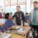 Gubernur Jambi Al Haris bersama Wamen PAN-RB Purwadi Arianto meninjau pelaksanaan Program Makan Bergizi Gratis (MBG) di SMAN 10 Kota Jambi, Kamis (18/9/2025). (Dok. Daus)