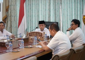 Gubernur Jambi Al Haris memimpin rapat pembahasan percepatan pembangunan Satuan Pelayanan Pemenuhan Gizi (SPPG) di daerah 3T, bertempat di Rumah Dinas Gubernur Jambi, Rabu (24/9/2025). (Dok. Erit - Kominfo)
