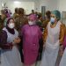 Ketua Tim Penggerak PKK Provinsi Jambi, Hj. Hesti Haris (kedua kiri), meninjau dapur Satuan Pelayanan Pemenuhan Gizi (SPPG) Pasir Putih di Kecamatan Jambi Selatan, Jumat (26/9/2025).(Dok. Stepanus)