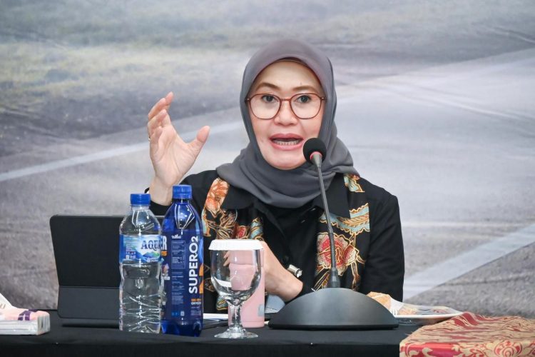 Plt Dirut Jasa Raharja Dewi Aryani Suzana pada Kongres PERSI XXI 2025 di ICE BSD City, Tangerang, Jumat (26/9/2025). (Dok. Humas JR Jambi)