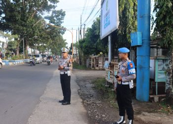 Personel Polda Bengkulu saat melaksanakan tugas pengaturan lalu lintas dalam kegiatan Commender Wish, Selasa (30/9/2025). (Dok. Yola)
