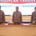 Kapolda Bengkulu Irjen Pol. Mardiyono, S.I.K., M.Si., memimpin pelaksanaan Taklimat Awal Audit Kinerja Tahap II di Aula Rupattama Awaloedin Djamin Polda Bengkulu, Selasa (21/10/2025). (Dok.yola)