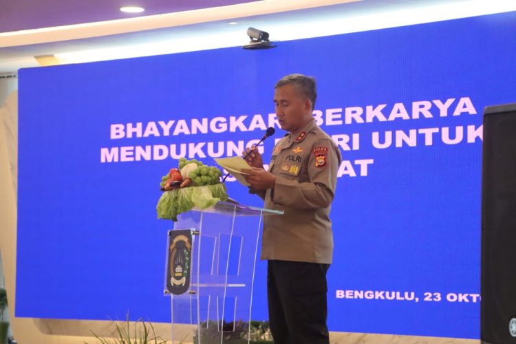 Kapolda Bengkulu Irjen Pol. Mardiyono, S.I.K., M.Si., menghadiri kegiatan Peringatan HKGB ke-73 Tahun 2025 yang diselenggarakan pada Kamis (23/10/2025) di Aula Awaloedin Djamin Polda Bengkulu. (Dok.yola)