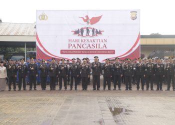 Kapolda Bengkulu Irjen Pol Mardiyono memimpin upacara peringatan Hari Kesaktian Pancasila di Lapangan Anton Soedjarwo, Mapolda Bengkulu, Rabu (1/10/2025). (Dok. Yola)