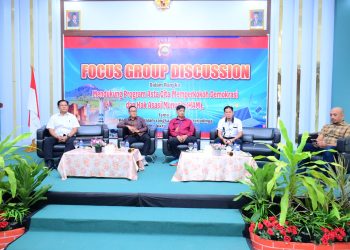 Sejumlah narasumber mengikuti Focus Group Discussion yang digelar Direktorat Intelkam Polda Jambi di Hotel Ratu Duo, Kota Jambi, Kamis (2/10/2025). (Dok. Nahar)