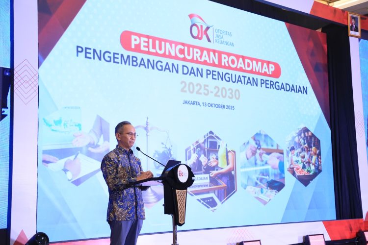 Ketua Dewan Komisioner OJK Mahendra Siregar menyampaikan sambutan dalam acara peluncuran Roadmap Pengembangan dan Penguatan Pergadaian 2025–2030 di Jakarta, Senin (13/10/2025). (Foto: Humas OJK)