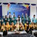 Ketua TP PKK Provinsi Kepulauan Riau Dewi Kumalasari bersama Ketua TP PKK Kabupaten Bintan Hafizha Rahmadhani berfoto bersama pengurus PKK dan peserta usai penyerahan 202 paket pencegahan balita berisiko stunting di Aula Kantor Kecamatan Gunung Kijang, Jumat (17/10/2025). (Dok. Kominfo)
