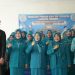 Ketua TP PKK Kabupaten Kerinci, Novra Wenti Monadi, SE, bersama jajaran pengurus dan Ketua TP PKK kecamatan se-Kabupaten Kerinci saat membuka kegiatan Sosialisasi Program Kerja dan Penguatan Kapasitas Pengurus di Ruang Pola Kantor Bupati Kerinci, Senin (20/10/2025). (Dok . Deko)