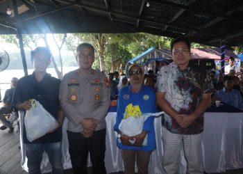 Kapolda Bengkulu Irjen Pol. Mardiyono, S.I.K., M.Si. Silaturahmi Bersama Kelompok Buruh di RM New Jenggalu Resto, Kota Bengkulu, Rabu (15/10/2025). (Dok.yola)