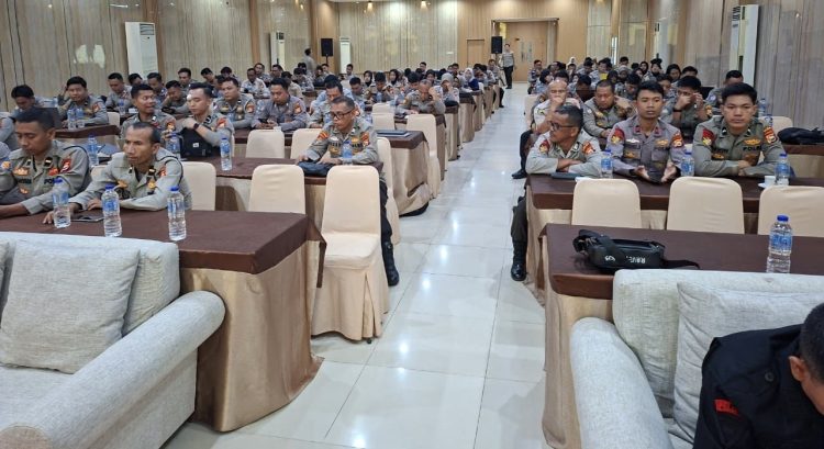 Bidpropam Polda Bengkulu melaksanakan kegiatan sosialisasi Whistle Blower System di Di Aula Hotel Nala Side Bengkulu, Kamis (06/11/2025). (Dok.yola)