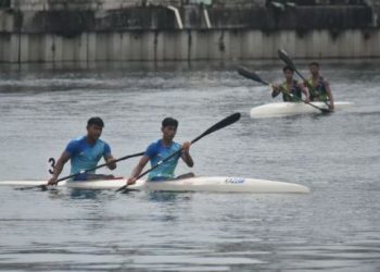 Dua pasangan pedayung Jambi berlatih jelang babak final cabang Canoeing POPNAS 2025 di Jakarta, Sabtu (8/11/2025). (Dok. Humas)