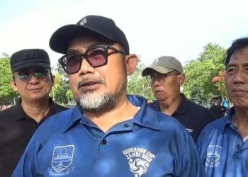 Sekretaris Daerah Provinsi Jambi, Sudirman saat memberikan keterangan terkait percepatan persiapan Porprov Jambi 2026. Jumat (21/11/2025) pagi. (Dok. Daus)