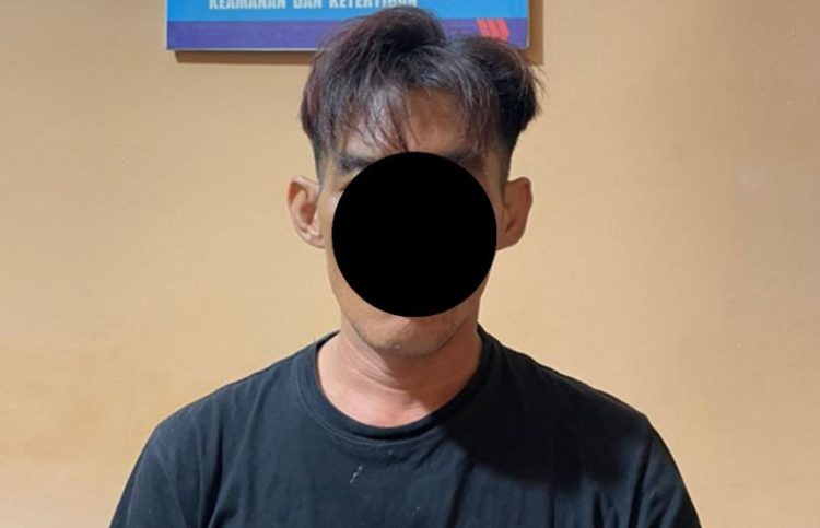 Tersangka berinisial AS diamankan polisi atas kasus pembobolan rumah di Kelurahan Solok Sipin, Kota Jambi, setelah berhasil diidentifikasi melalui hasil olah TKP. (Dok. Humas)