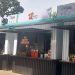 Kios-kios UMKM di kawasan Z Corner, Taman Banjuran Budaya Kota Jambi, yang mulai beroperasi dan menjadi pusat kuliner baru bagi warga. (Dok. Daus)