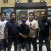 Polisi mengamankan seorang pria terduga pelaku penembakan dengan senapan angin terhadap tetangganya di Kecamatan Kumpeh Ulu, Muaro Jambi (Dok.Humas)