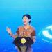 Kepala Eksekutif Pengawas Perilaku Pelaku Usaha Jasa Keuangan, Edukasi, dan Pelindungan Konsumen OJK, Friderica Widyasari Dewi, menyampaikan pentingnya literasi keuangan dan perlindungan konsumen di era digital pada acara FEKDI dan IFSE 2025 di Jakarta, Jumat (31/10/2025). (Dok. OJK)