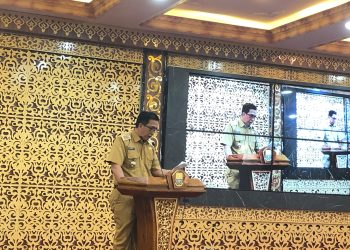 Asisten Pemerintahan dan Kesejahteraan Rakyat Setda Provinsi Jambi, Arief Munandar, menyampaikan sambutan pada Rapat Koordinasi Akhir Gugus Tugas Reforma Agraria (GTRA) Provinsi Jambi Tahun 2025 di Ruang Pola Kantor Gubernur Jambi, Selasa (11/11/2025).(Dok . Daus)