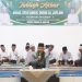 Wakil Gubernur Jambi, Drs. H. Abdullah Sani, M.Pd.I, menyampaikan tausiyah dalam peringatan Haul Syekh Abdul Qadir Al-Jailani di Pondok Pesantren Al Baro’ah, Desa Kasang Pudak, Minggu (2/11/2025) malam. (Foto: Diskominfo Provinsi Jambi)