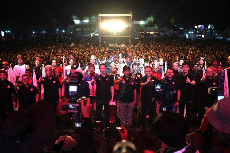 Ribuan bikers Honda menghadiri puncak Honda Bikers Day (HBD) 2025 di Lapangan Yonif Raider 303 Cikajang, Garut, Jawa Barat, Sabtu (15/11). (Dok. Sinsen)