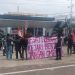 Sekitar 16 massa dari Aliansi Pemuda Indonesia (API) Provinsi Bengkulu menggelar aksi unjuk rasa di halaman Kejati Bengkulu, Jalan S. Parman, Rabu (19/11/2025). (Dok/yola)