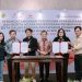 Gubernur Jambi Al Haris menyaksikan penandatanganan Perjanjian Kerahasiaan antara PetroChina International Jabung Ltd. dan PT Jambi Indoguna Internasional sebagai bagian dari proses pembukaan data PI 10 persen WK Jabung. (Dok. Humas)