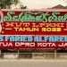 Karangan bunga ucapan “Selamat Sukses HUT LPKNI ke-9 Tahun 2025” dari Ketua DPRD Kota Jambi, Kemas Faried Alfarelly, sebagai bentuk dukungan atas peringatan HUT LPKNI. (Dok.Daus)