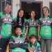 Anggota Adenan Racing Team dari komunitas Suku Anak Dalam (SAD) Bukit Suban berpose menjelang keikutsertaan perdana mereka di Final Grasstrack Piala Bupati Tanjung Jabung Timur 2025 (Dok,. Daus)