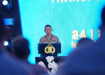 Kapolri Jenderal Listyo Sigit Prabowo menyampaikan arahan dalam Apel Kasatwil 2025 di Mako Satlat Korps Brimob Polri, Cikeas, Bogor, Senin (24/11/2025). (Dok. Humas Polri)
