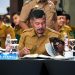 Bupati Kerinci, Monadi, menghadiri High Level Meeting TPID Provinsi Jambi yang digelar Bank Indonesia untuk membahas pengendalian inflasi menjelang Natal dan Tahun Baru, Senin (24/11/2025). (Dok. Deko)