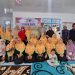 Peserta pengajian bersama Ditpolairud Polda Jambi dan GERAMI berfoto bersama di Rumah Baca Bhayangkara Bahari, Kampung Pulau Pandan, Kota Jambi. (Dok. Nahar)