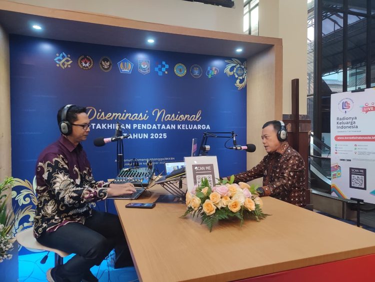Gubernur Jambi Al Haris saat mengikuti sesi siaran dalam rangka Diseminasi Nasional Pemutakhiran Pendataan Keluarga 2025 di Jakarta, Selasa (26/11/2025). (Dok. Erit Kominfo)