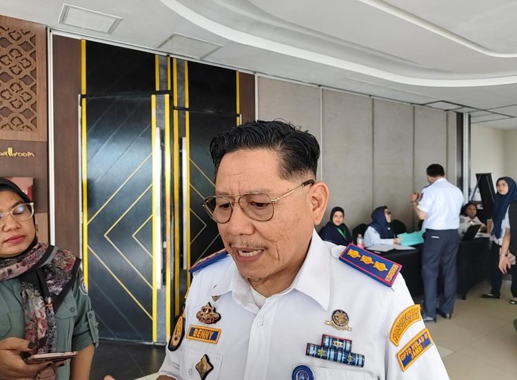 Kepala BPTD Kelas II Jambi, Dr. Benny Nurdin Yusuf, memberikan keterangan usai Rapat Koordinasi Teknis Perhubungan Darat Tahun 2025 di Jambi, Rabu (26/11/2025). (Dok. Daus)