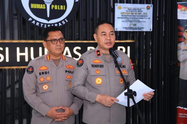 Karopenmas Divhumas Polri, Brigjen Pol. Trunoyudo Wisnu Andiko, dalam keterangan resmi (14/11). (Dok.Humas  Polri)