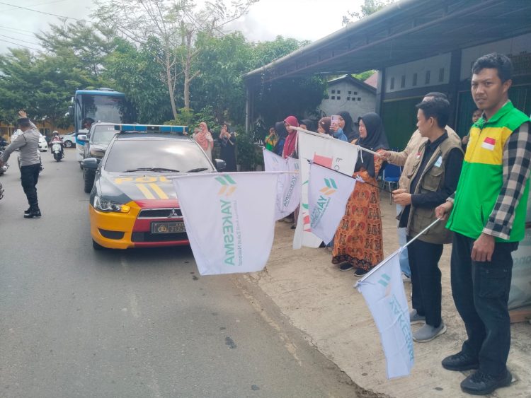 Prosesi pelepasan bantuan berlangsung di Kantor Yakesma, Jalan Bandar Raya, Kelurahan Pematang Gubernur, Kecamatan Muara Bangkahulu, Kota Bengkulu, Minggu (14/12/2025). (Dok.yola)