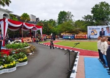 Upacara dan pengukuhan TKPSDA Wilayah Sungai Pengabuan Lagan periode 2025–2030, yang digelar bertepatan dengan Hari Bakti PU ke-80 di halaman Kantor Gubernur Jambi, Rabu (3/12/2025). (Dok.Stepanus)