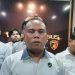 Direktur Reserse Kriminal Khusus Polda Jambi Kombes Pol Taufik Nurmandia (tengah) menyampaikan keterangan pers terkait penetapan tersangka baru kasus dugaan korupsi Dana Alokasi Khusus (DAK) SMK di Dinas Pendidikan Provinsi Jambi, Senin (22/12/2025). (Dok. Nahar)