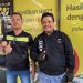 Head of Subdivision Maxim Jambi, Jos Anggun Sari (kiri), bersama Rahmat, pengemudi Maxim yang dinobatkan sebagai Best Driver of The Month setelah mencatat performa tanpa rating negatif sepanjang periode evaluasi. (Dok, Humas)