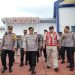 Astamaops Kapolri, Komjen Pol Dr. Mohammad Fadil Imran, hadir mewakili Kapolri untuk menyerahkan langsung bantuan tersebut di lokasi terdampak bencana alam, Selasa (2/12/2025). (Dok.yola)
