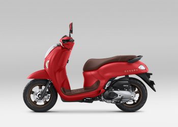 New Honda Scoopy varian warna terbaru ditampilkan sebagai bagian dari penyegaran model 2025 yang mengusung konsep retro-modern, Senin (1/12/2025). (Dok Sinsen)