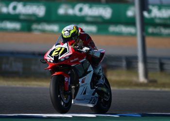 Pebalap Astra Honda Racing Team melaju di Chang International Circuit, Buriram, Thailand, pada putaran penutup ARRC 2025. (Dok. Sinsen)