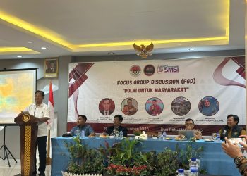 Wadir Intelkam Polda Jambi AKBP S. Bagus Santoso membuka Focus Group Discussion bertema “Polri untuk Masyarakat” di Hotel Ratu Duo, Kota Jambi. (Dok. Nahar)