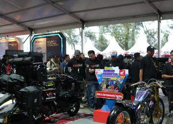 Final Battle Honda Modif Contest 2025 menampilkan puluhan karya modifikasi terbaik sepeda motor Honda di Yonif 303 SSM Cibuluh, Garut, Jawa Barat, yang digelar bersamaan dengan Honda Bikers Day 2025. (Dok. Sinsen)