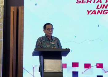 Kepala Eksekutif Pengawas Perbankan OJK Dian Ediana Rae menyampaikan sambutan dalam acara peresmian pembentukan Departemen Pengaturan dan Pengembangan UMKM dan Keuangan Syariah serta Direktorat Pengawasan Perbankan Digital (Dok. Humas OJK)