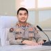 Kabid Humas Polda Jambi Kombes Pol. Mulia Prianto memberikan keterangan terkait rotasi dan promosi jabatan pejabat utama serta kapolres di jajaran Polda Jambi, Jumat (15/12/2025). (Dok. Humas)