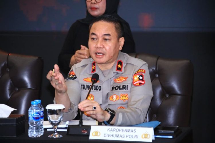 Karo Penmas Divhumas Polri Brigjen Pol Trunoyudo Wisnu Andiko menyampaikan bahwa Polri menghormati sepenuhnya keputusan Mahkamah Konstitusi, Senin (19/1/2026). (Dok/yola)
